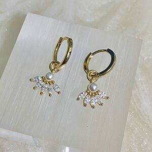 Elegant S925 Gold Pearl and Zirconia Earrings